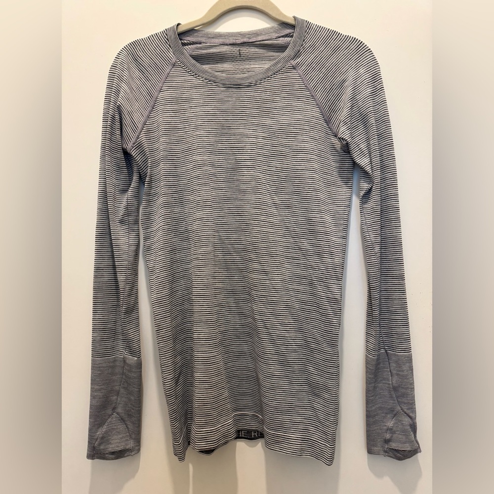 Swiftly long sleeve waist length, gray and white stripe, size 6